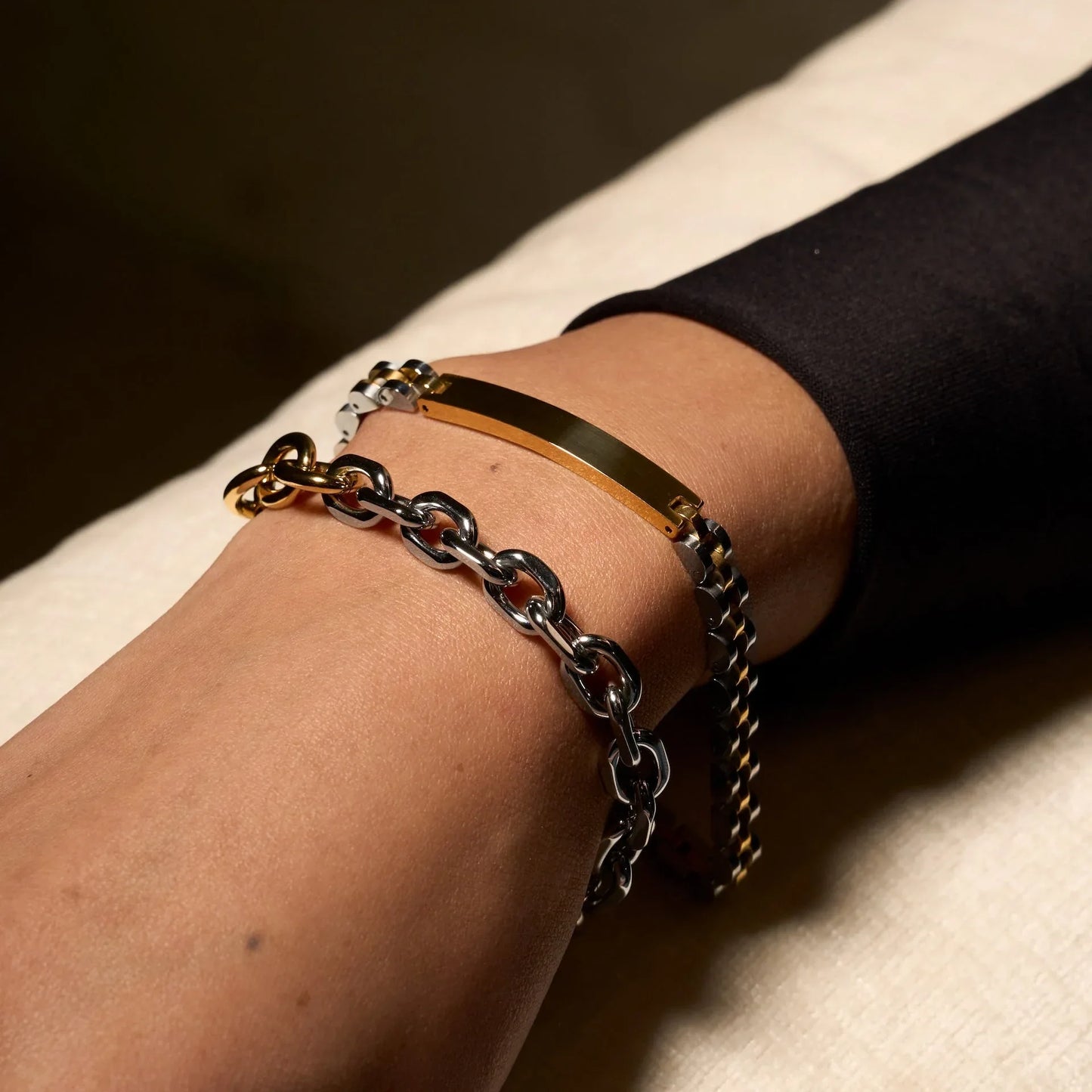 Jubilee Bracelet with Engraved Bar - Virella Jewelry